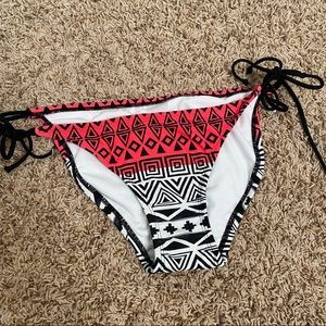 NWT Xhilaration bikini bottom Size L